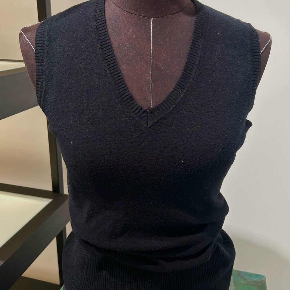 Black Sleeveless V-Neck Sweater